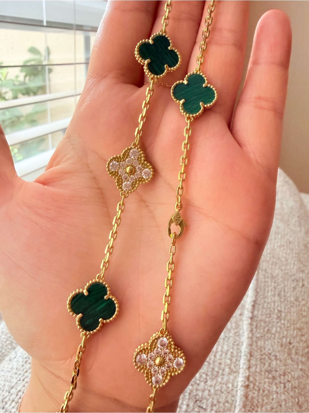 Green Gold-Tone Clover Necklace Luxury Jewelry - Picture 4 of 6